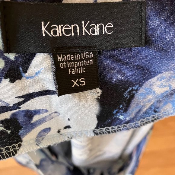 Karen Kane Bell Sleeve Top Sz XS - Picture 2 of 8